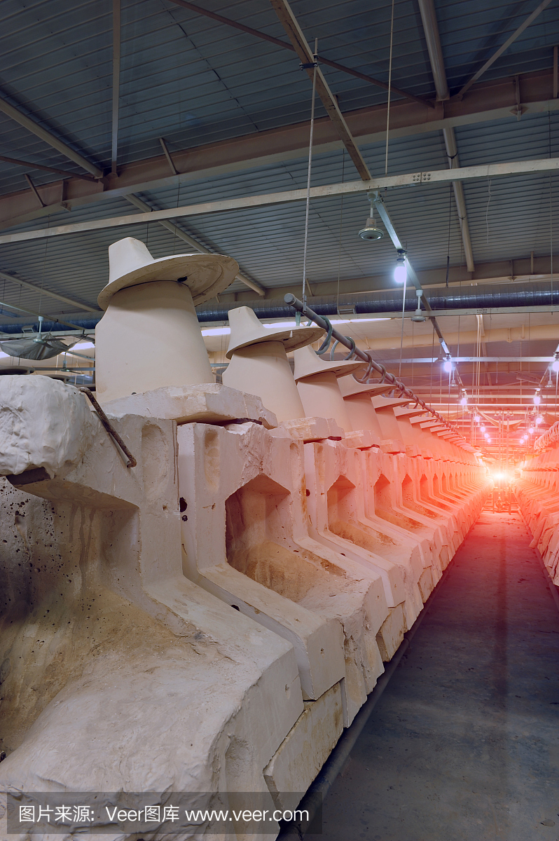 陶瓷產(chǎn)品在車間生產(chǎn)