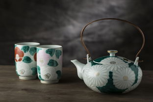 日本原產t.nishikawa 手工京燒清水燒彩繪白椿陶瓷茶杯 綠色