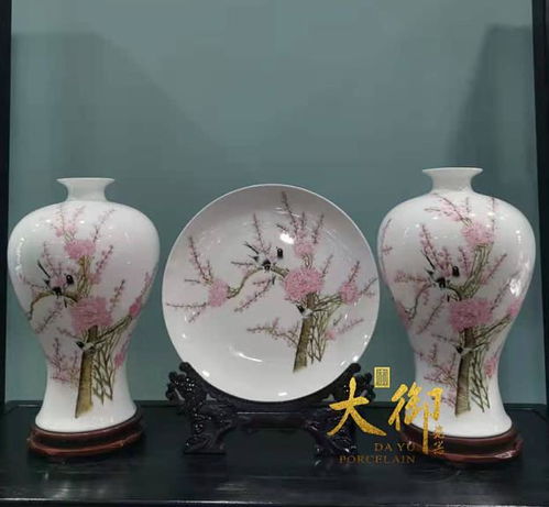 大御瓷器胡晶 水點桃花非遺基地領辦人,接力陶瓷花鳥創作再續輝煌